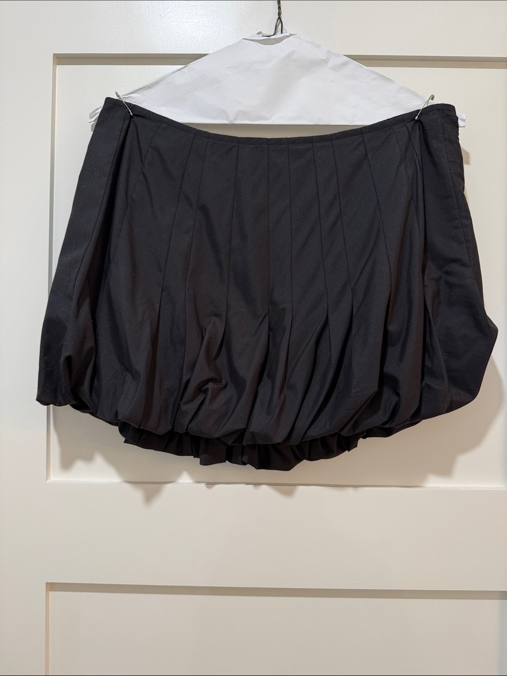 Geel Cloud Mini Skirt in Black size small - Picture 2 of 4